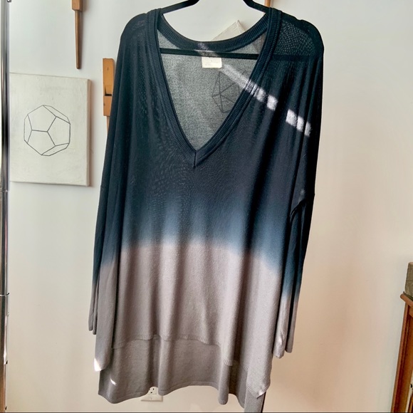 Blue to gray hombre sweater Pins & Needles lg $16 - Picture 2 of 8